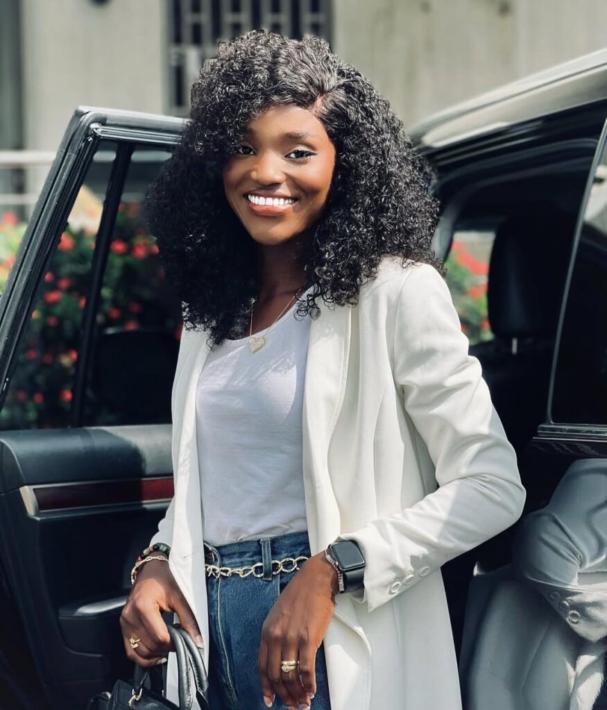 Bukunmi Oluwasina Biography 