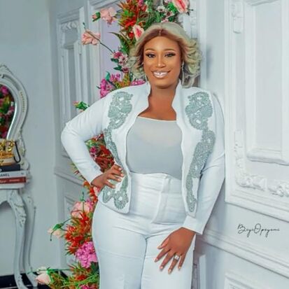 Damilola Oni Biography